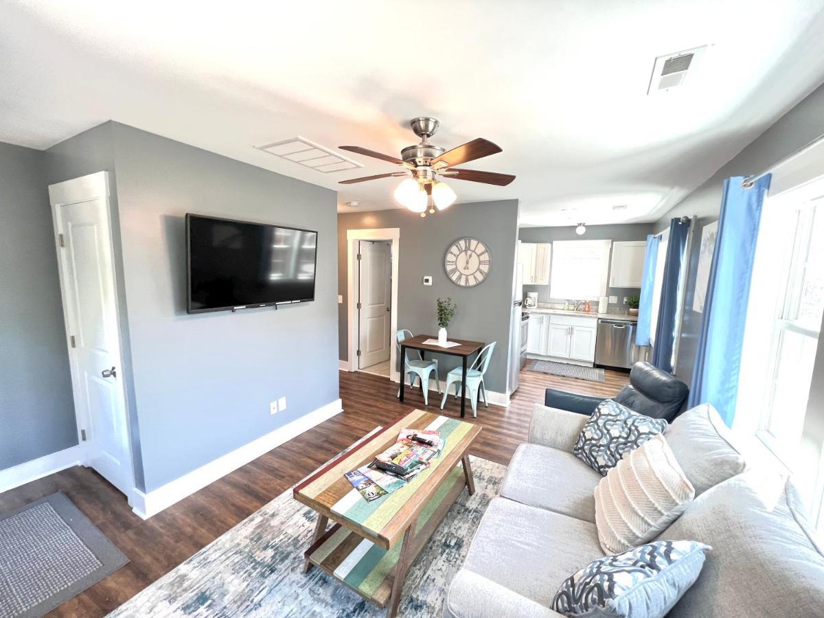 Villa Stylish Cozy Tree House Pet Friendly!!! Wilmington Exterior foto